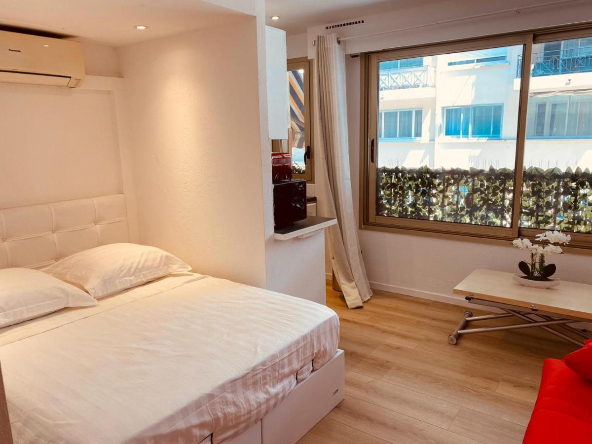 Cannes Martinez Croisette Beach 50M Exterior photo